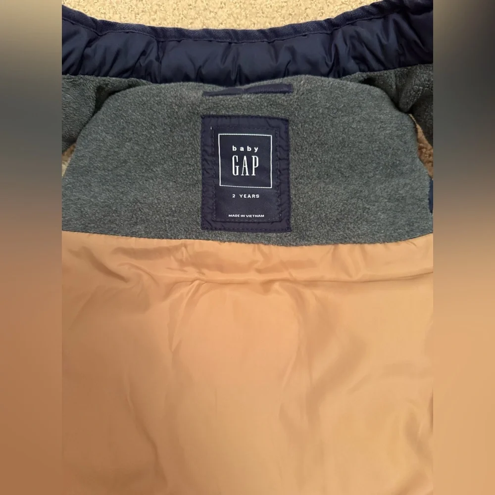 Baby Gap boys puffer vest. Size 2.